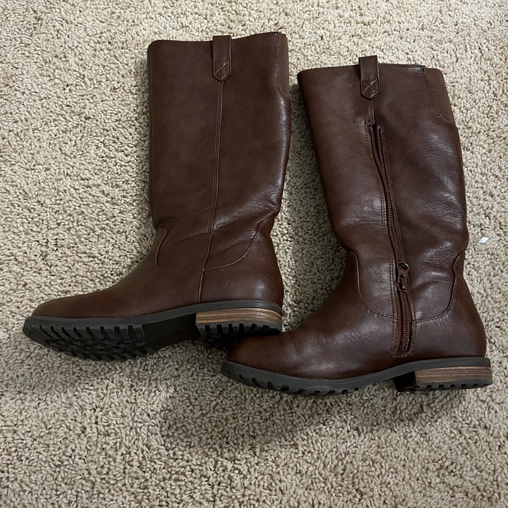 Girls riding boots
